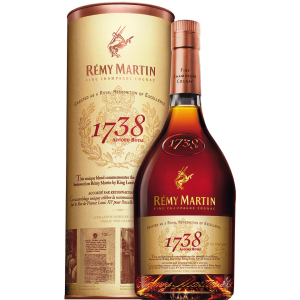 Коньяк Remy Martin 1738 Accord Royal 0.7 л 40% в подарочной упаковке (3024480001781